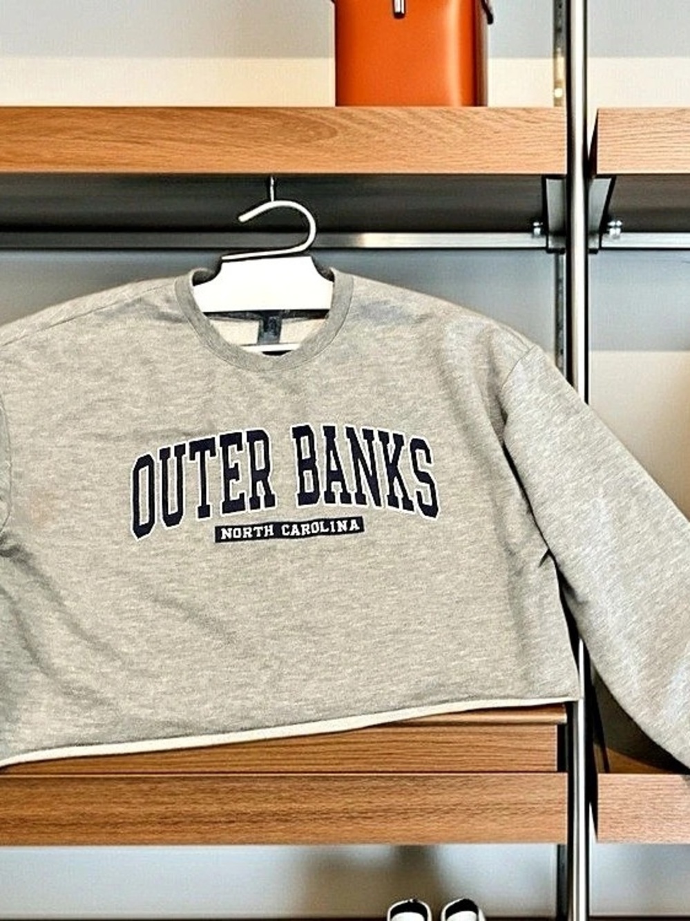 ROMWE Outer Banks Cropped Graphic Sweatshirt Gray Large, NWOT